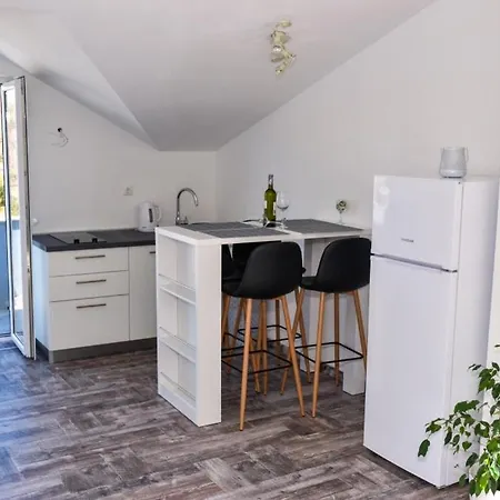 Apartment In Razanac With Balcony, Air Conditioning, Wifi 4841-7 Apartament