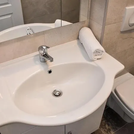 Apartment In Razanac With Balcony, Air Conditioning, Wifi 4841-7 Apartament