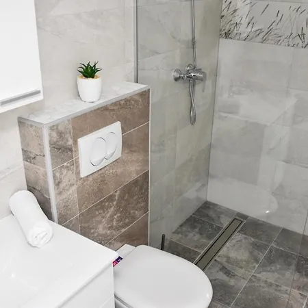 Apartament Apartment In Razanac With Balcony, Air Conditioning, Wifi 4841-7 Ražanac