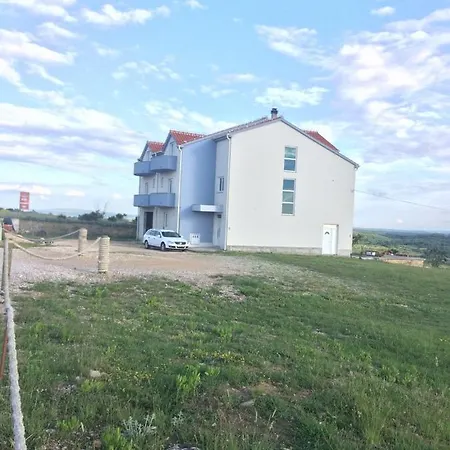 Apartment In Razanac With Balcony, Air Conditioning, Wifi 4841-7 Ražanac